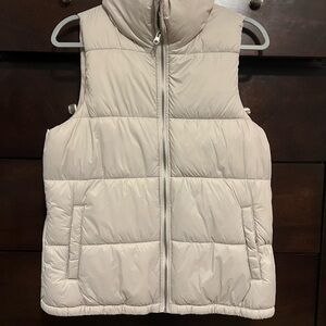 Old Navy Women's Puffer Vest - Cream